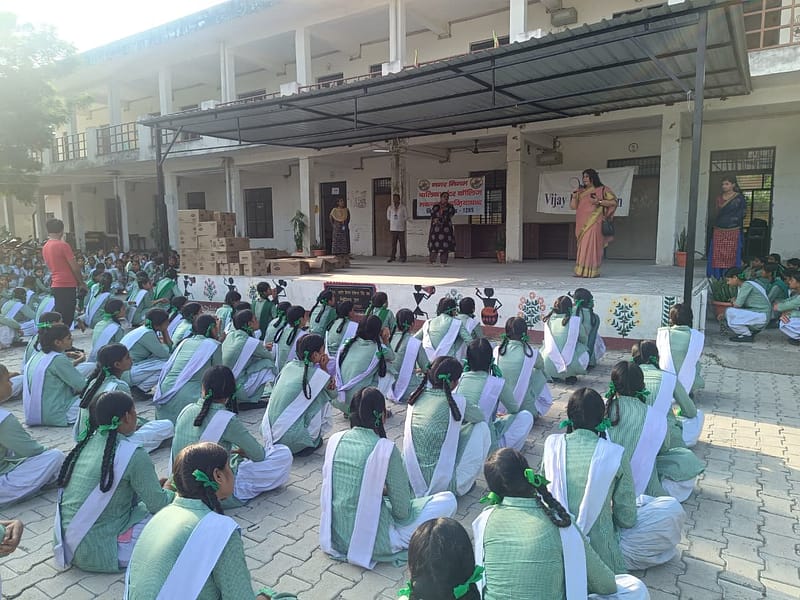 Education & Literacy Education & Literacy